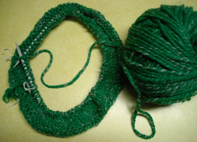 kelly green for knitting hat